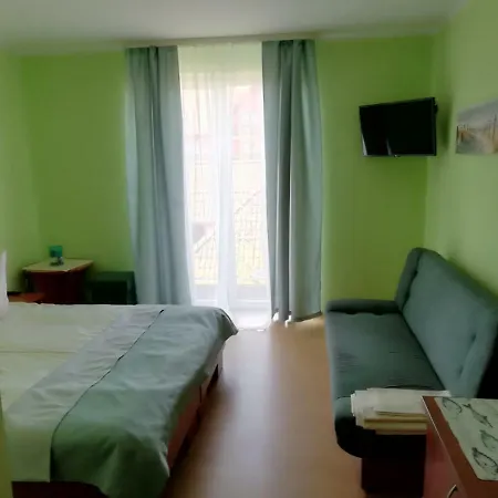 Korona Проживание в семье
