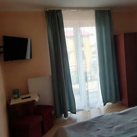 Проживание в семье Korona